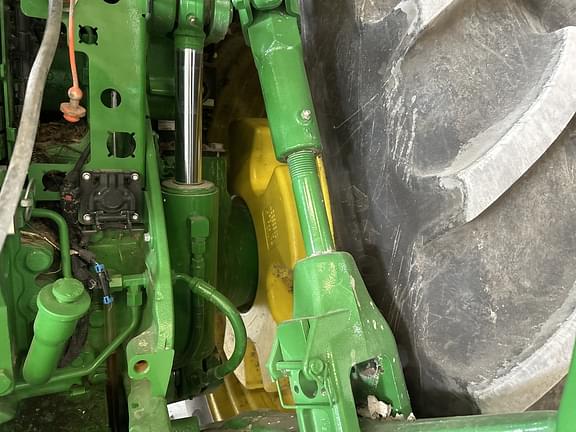 Image of John Deere 8R 410 equipment image 3