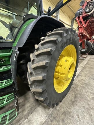 Image of John Deere 8R 410 equipment image 4