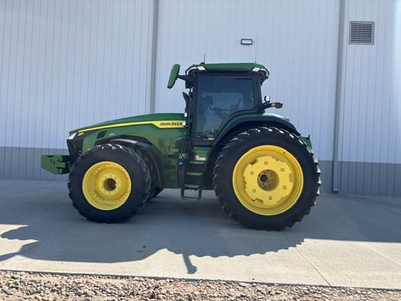 Image of John Deere 8R 410 Primary image