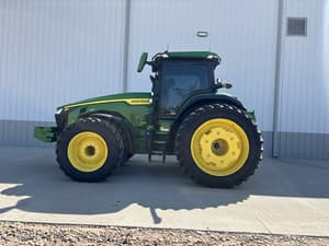 2022 John Deere 8R 410 Image