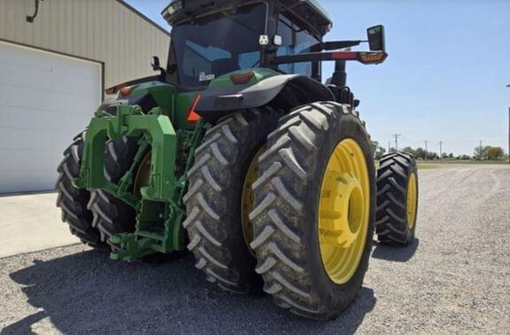 Image of John Deere 8R 410 equipment image 2