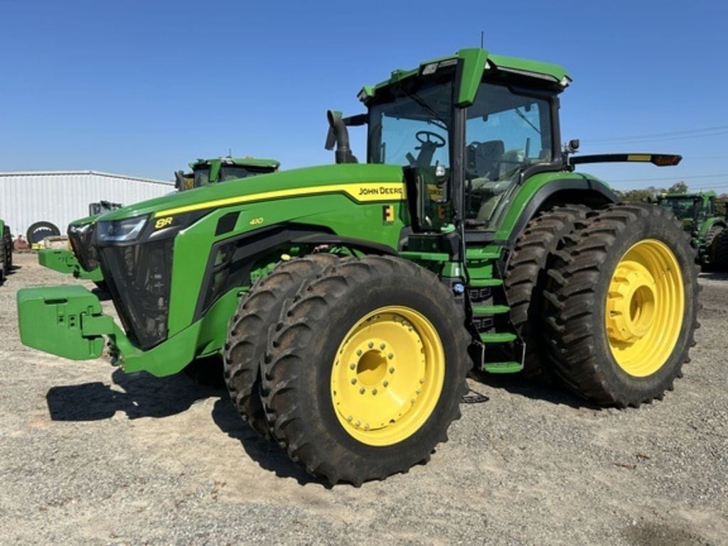 2022 John Deere 8R 410 Equipment Image0