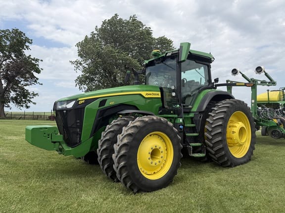 2022 John Deere 8R 410 Equipment Image0