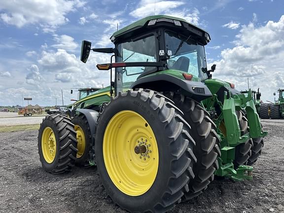 Image of John Deere 8R 410 equipment image 2