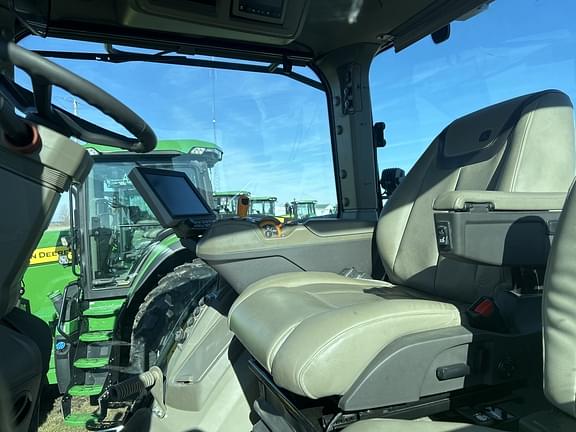 Image of John Deere 8R 410 Image 1