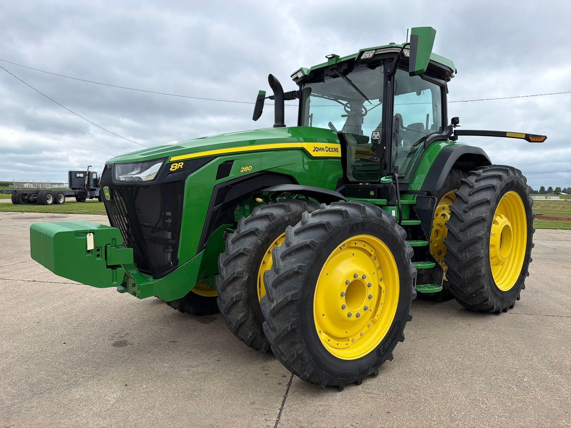 2022 John Deere 8R 280 Equipment Image0