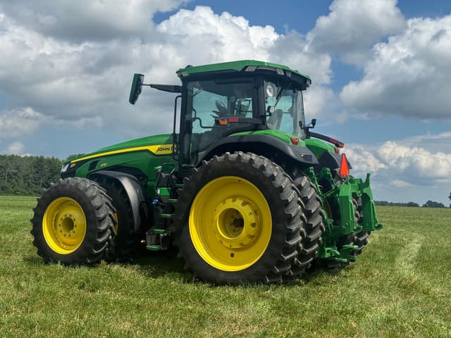 Image of John Deere 8R 370 equipment image 2