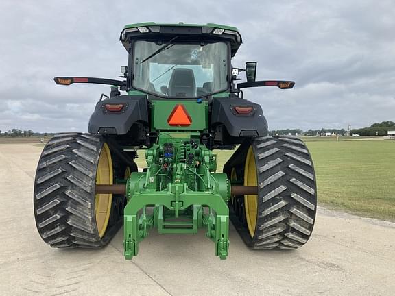 Image of John Deere 8RT 310 equipment image 2