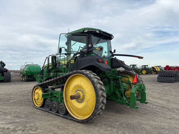 Image of John Deere 8RT 310 equipment image 2