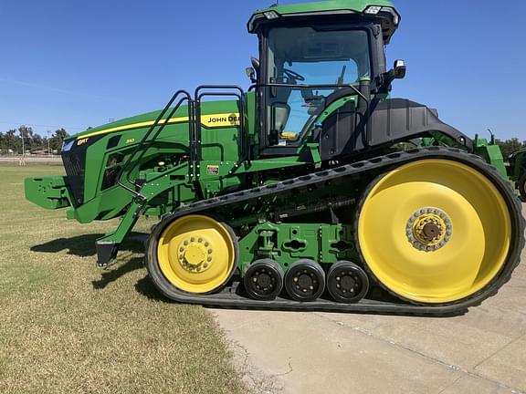 Image of John Deere 8RT 310 equipment image 4