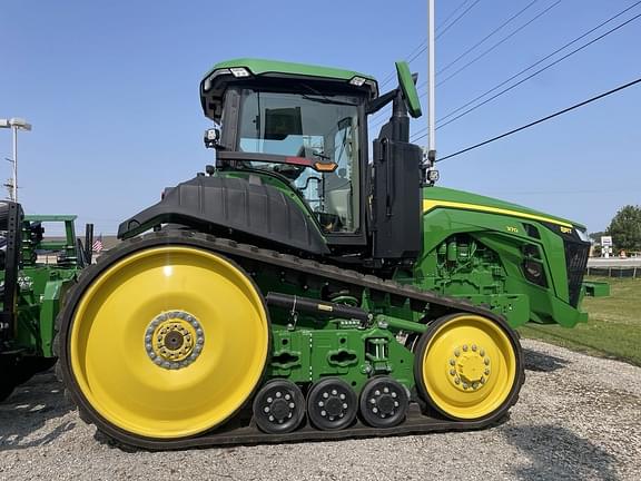 Image of John Deere 8RT 370 equipment image 3