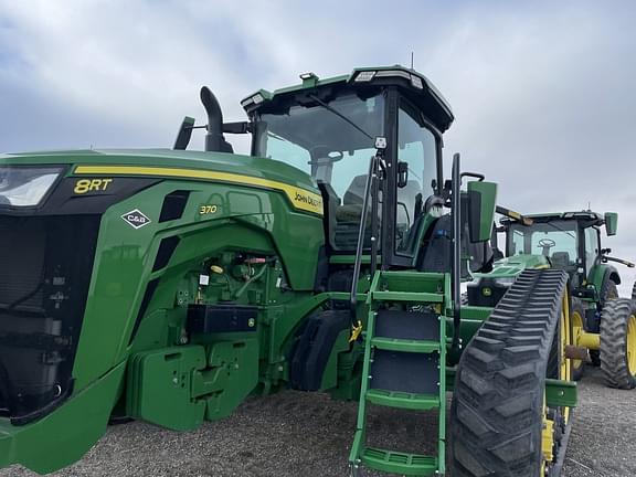 Image of John Deere 8RT 370 equipment image 4