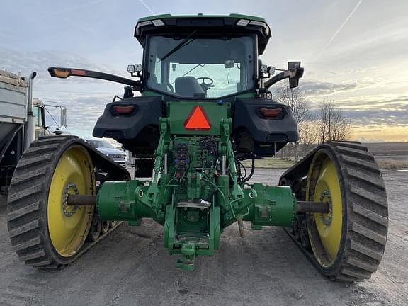 Image of John Deere 8RT 370 equipment image 4