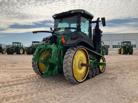 Image of John Deere 8RT 370 equipment image 4