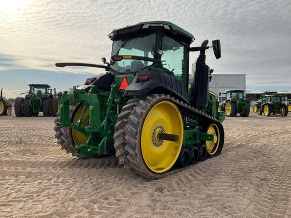 Image of John Deere 8RT 370 equipment image 4