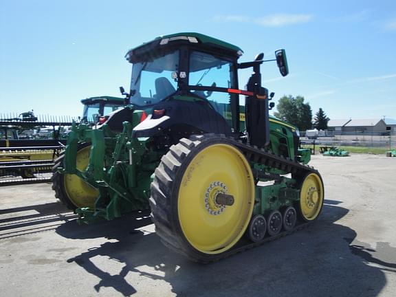 Image of John Deere 8RT 370 equipment image 2