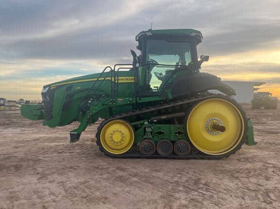 Image of John Deere 8RT 370 equipment image 2