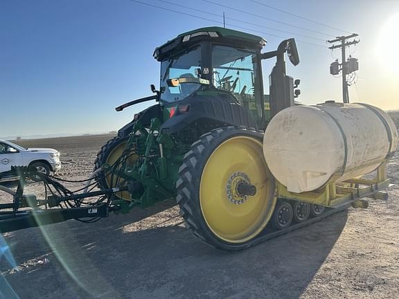 Image of John Deere 8RT 370 equipment image 4