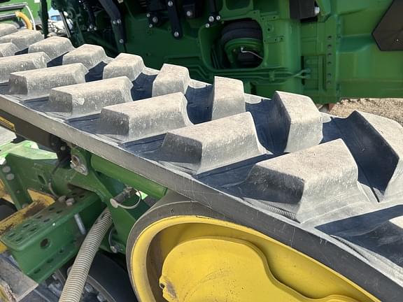 Image of John Deere 8RT 370 equipment image 3