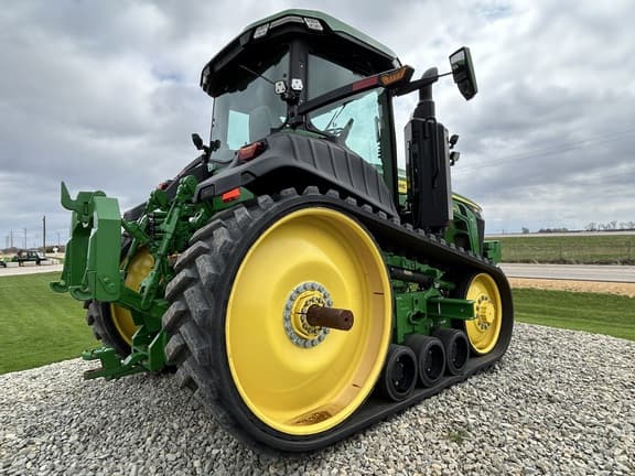 Image of John Deere 8RT 370 equipment image 4