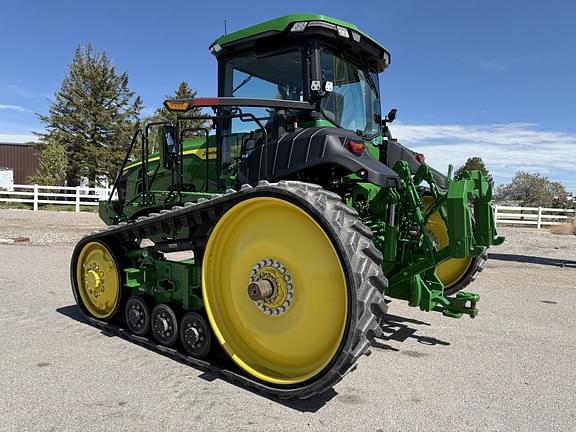 Image of John Deere 8RT 410 equipment image 2