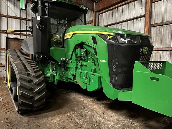 Image of John Deere 8RT 410 equipment image 3