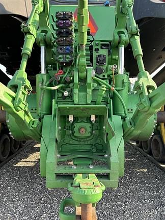 Image of John Deere 8RT 410 equipment image 4