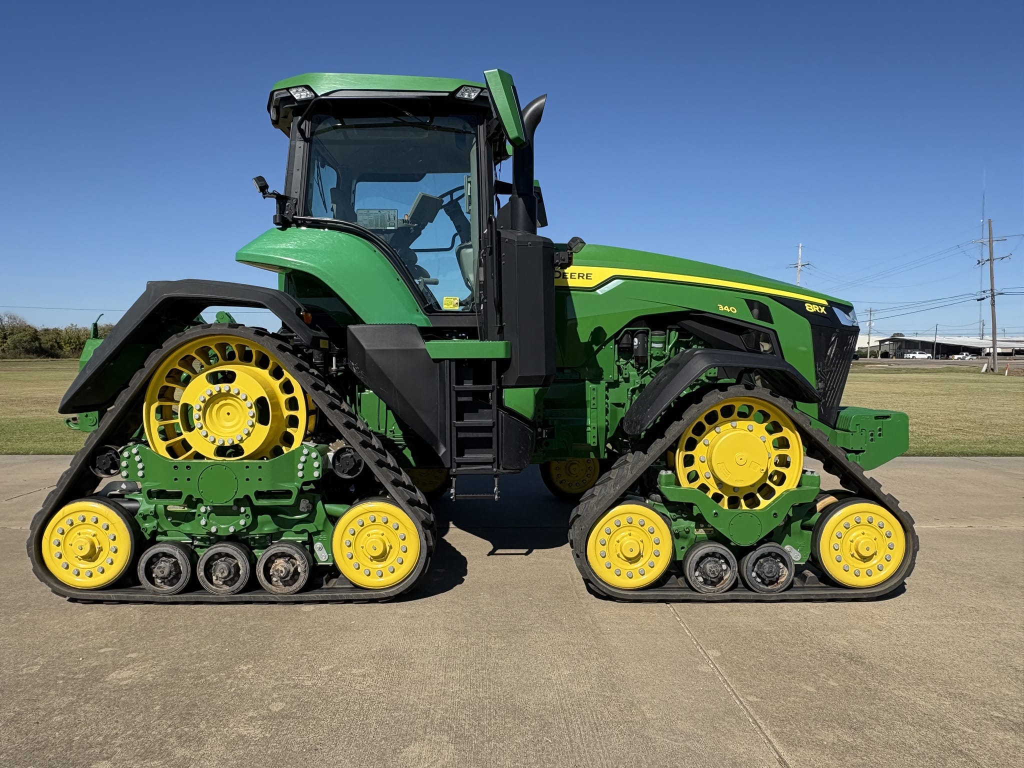 2022 John Deere 8RX 340 Equipment Image0