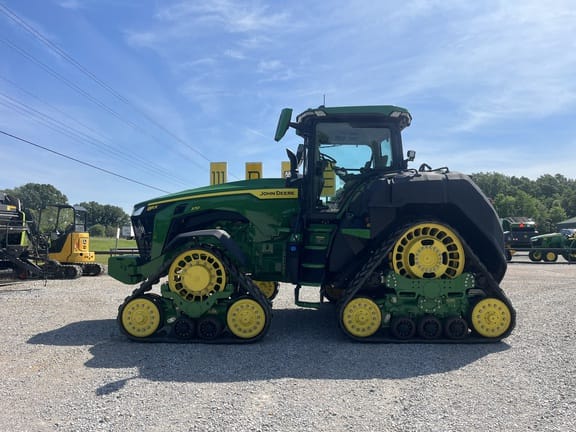 2022 John Deere 8RX 370 Equipment Image0