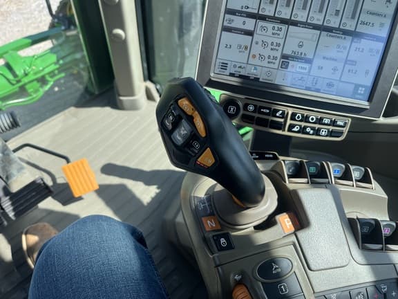 Image of John Deere 8RX 370 equipment image 1