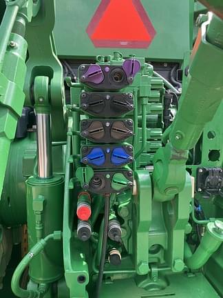 Image of John Deere 8RX 410 equipment image 4