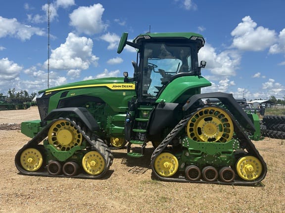 2022 John Deere 8RX 410 Equipment Image0