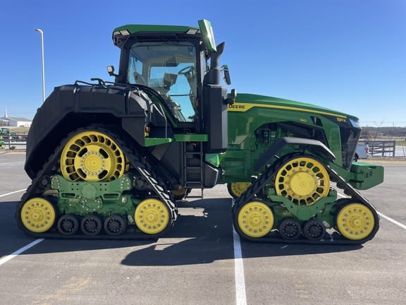 2022 John Deere 8RX 410 Equipment Image0