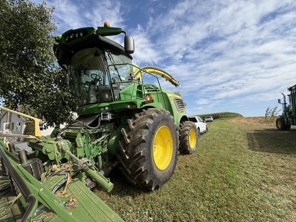 2022 John Deere 9500 Equipment Image0