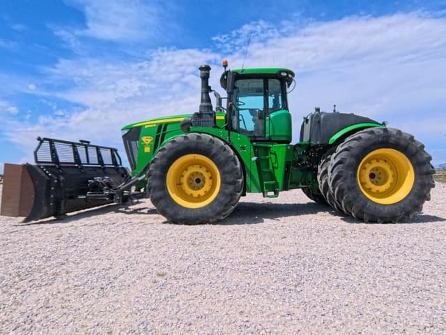 Image of John Deere 9520R equipment image 3