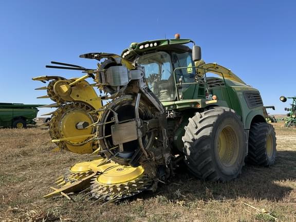 Image of John Deere 9700 equipment image 4