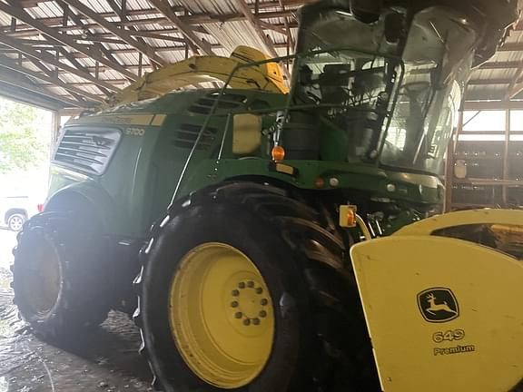 Image of John Deere 9700 equipment image 4