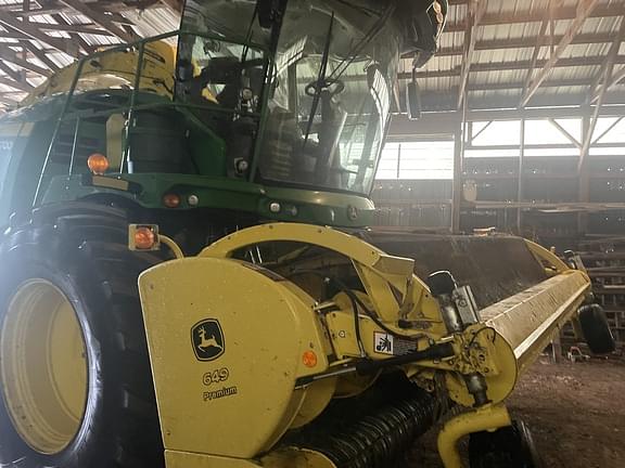 Image of John Deere 9700 equipment image 3