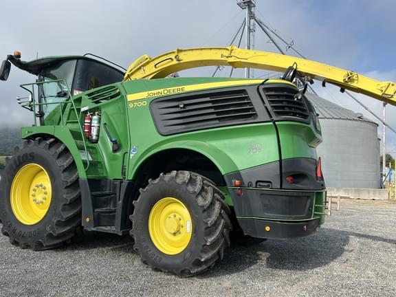 Image of John Deere 9700 equipment image 3