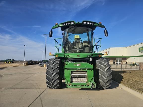 Image of John Deere 9800i equipment image 2