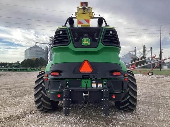 Image of John Deere 9800i equipment image 4