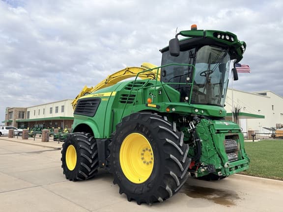 Image of John Deere 9800 equipment image 1