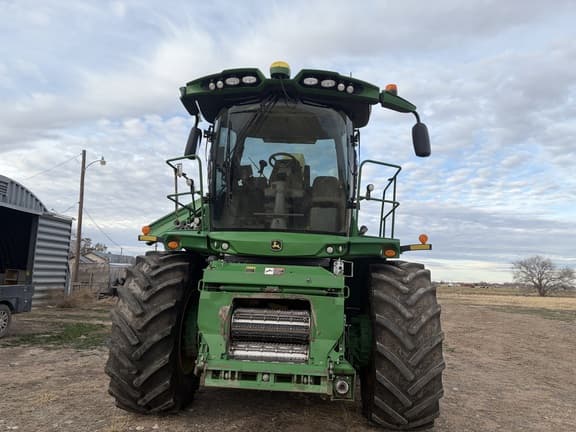 Image of John Deere 9800 equipment image 2