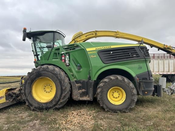 Image of John Deere 9800 equipment image 1