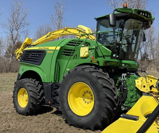 Image of John Deere 9800 equipment image 1