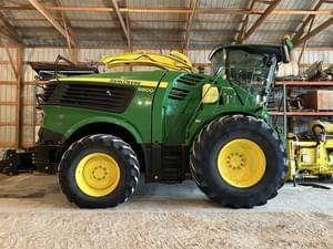2022 John Deere 9800 Image
