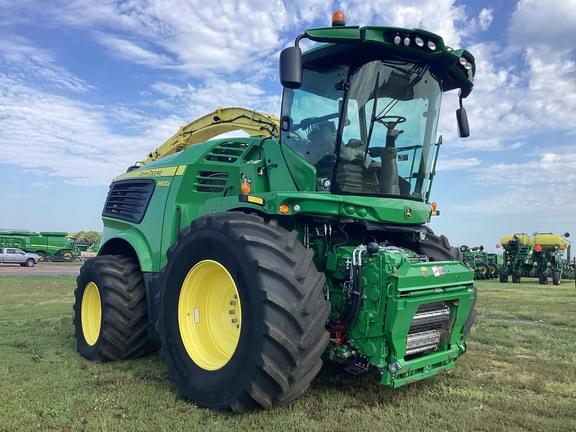 Image of John Deere 9800i equipment image 2