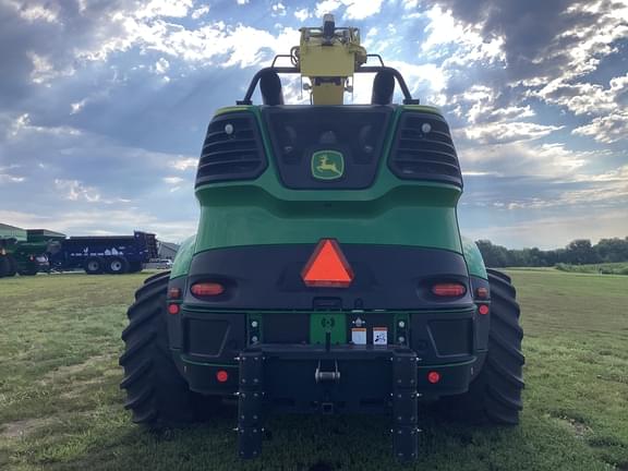 Image of John Deere 9800i equipment image 4