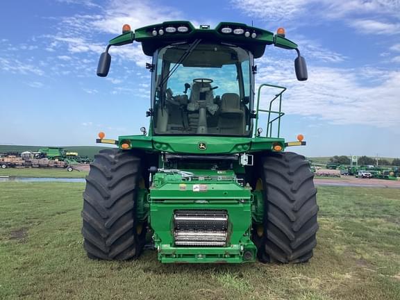 Image of John Deere 9800i equipment image 1
