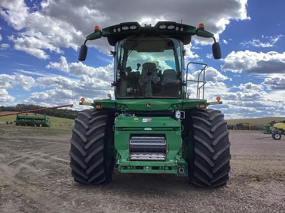 Image of John Deere 9800 equipment image 1